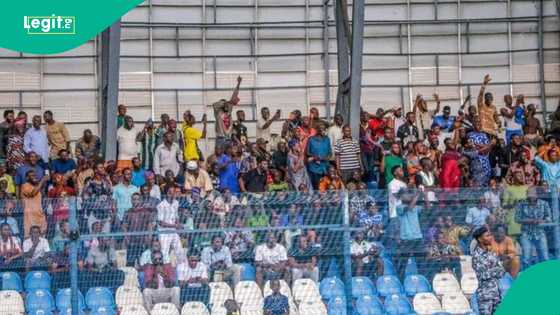 Mayhem in Ibadan as fans attack Ikorodu City players after draw with Shooting Stars, Video