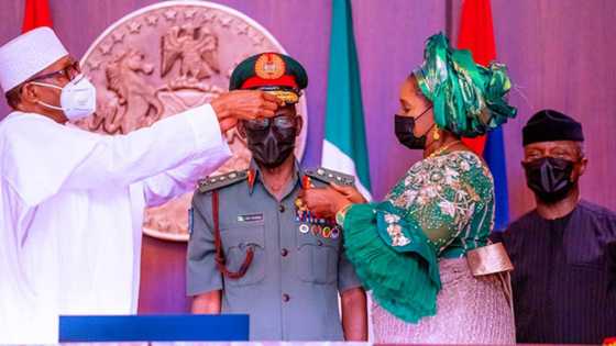 Tsohon Gwamnan Bayelsa ya fadi hanyar da Buhari zai yi maganin matsalolin kasar nan