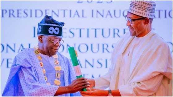 Tinubu to Buhari: "Expect knocks on your door whether you go to Daura or Niger"