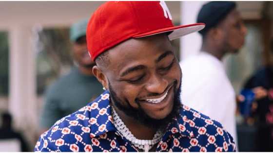 Dem no dey correct rich man pikin, reactions as man corrects Davido's grammatical blunder