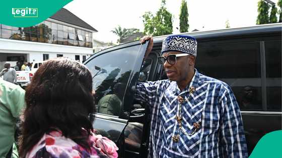 Tashin hankali: Ƴan bindiga sun farmaki ministan Buhari, sun kona ofishin jam'iyya