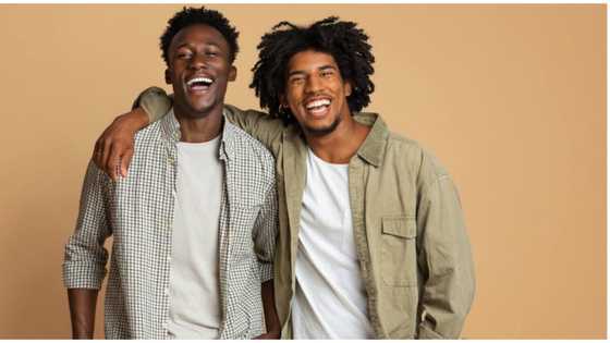 Wearing wrinkled clothes, 5 other common fashion mistakes men make