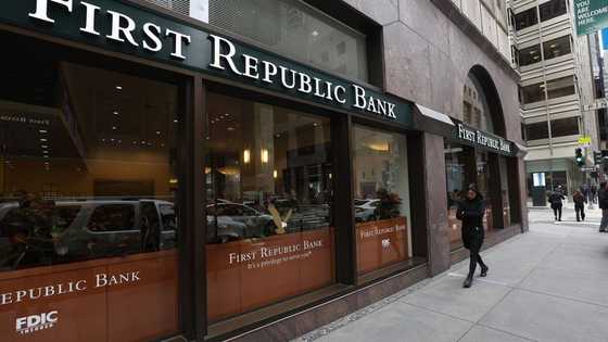 11 US Banks Join Forces to rescue one from collapsing as customers rush to withdraw funds