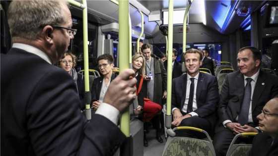 Swedish politicians use public buses, no official cars, personal aides, immunity