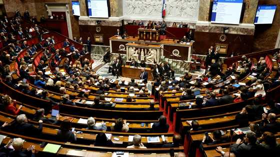 French lawmakers pressure government to seize Russian assets