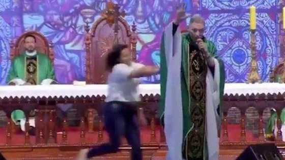 An doko fasto daga saman mumbari bayan ya ce mata masu kiba baza su shiga aljanna ba