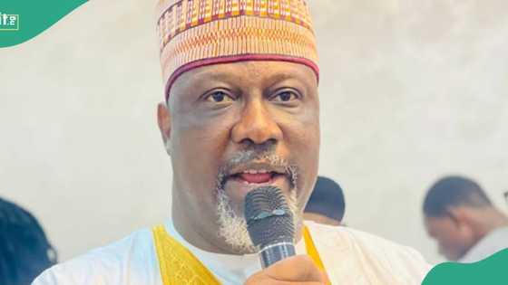 Da Dumi-Dumi: "Gagarumin Magudi a Dukkan Rumfunan Zaben Kogi" Dino Melaye Ya Zargi APC Da Magudin Zabe