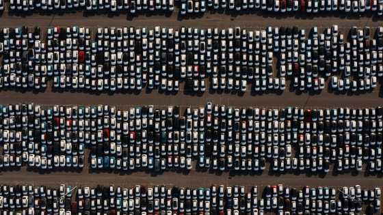 UK car sector fears for Trump tariffs as output falls