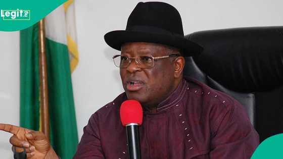 FG demolishes 22 illegal structures around Lagos bridge, mentions next two locations