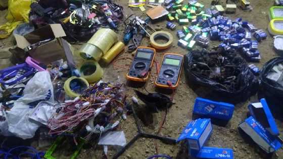 Kano: Ƴan Sanda Sun Kama Mota Maƙare Da Kayan Haɗa Bamai-Bamai Da Bindigu