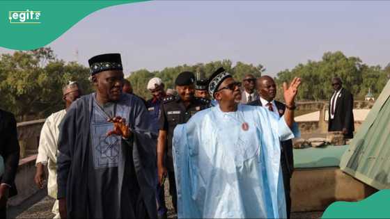 Gwamna ya rasa kwamishinoni a ofis yayin ziyarar ba zata, ya yi gargadi