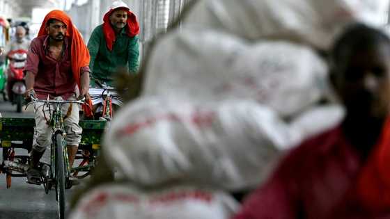 India growth slows to 6.7% on lower consumer spending