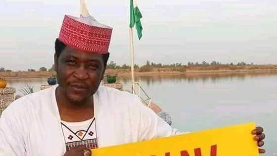 Alan waka ya sanar da dalilin da yasa ya wake shugaban kasa Muhammadu Buhari