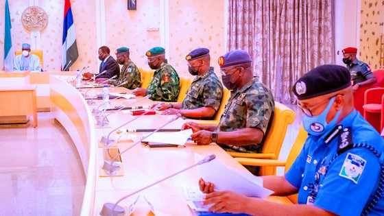 Yanzu Yanzu: Buhari Na Jagorantar Taron Majalisar Tsaro a Fadar Shugaban Kasa