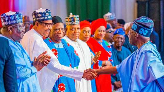 Darektocin da Aka Kora daga APC Sun Zargi Shugaban Jam’iyya da Wawurar N3bn