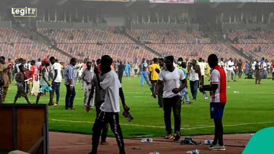 Violence erupts during NPFL match as Kano Pillars supporters attack referee after late equaliser, video