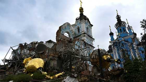 'Help us': Last few residents hold on in Donbas ghost town
