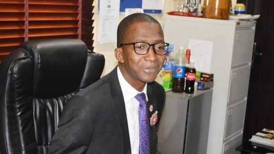 Rashawa: Shugaban EFCC ya goyi bayan maganar Obasanjo kan masu son gaje kujerar Buhari a 2023