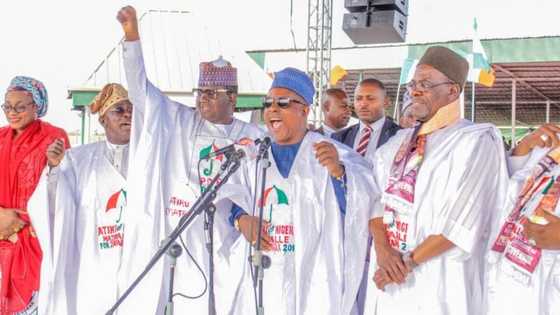 PDP ta yi gayya ta ziyarci Gwamnan jihar Zamfara domin ta hana shi komawa Jam’iyyar APC