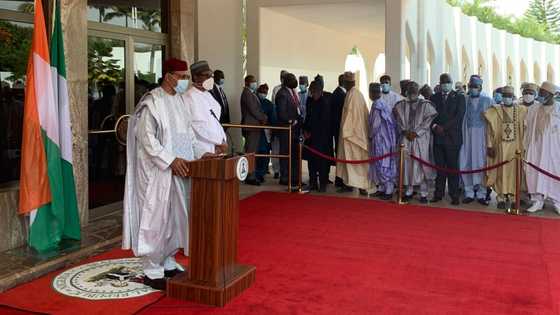 Breaking: Buhari in closed-door meeting with newly sworn-in president of Niger, photos, video emerge