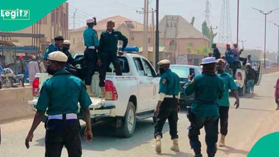 Dakarun Hisbah sun kai samame, sun kama 'yan mata da samari suna baɗala a Kano