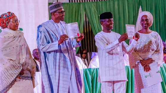 Babbar magana: An kama wasu mutane biyu dake basaja a zuwan sune Buhari da Osinbajo