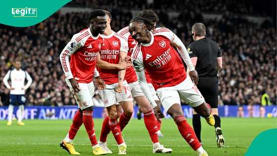 Arsenal secures a 4-1 victory against Tottenham, bolstering Premier League title hopes