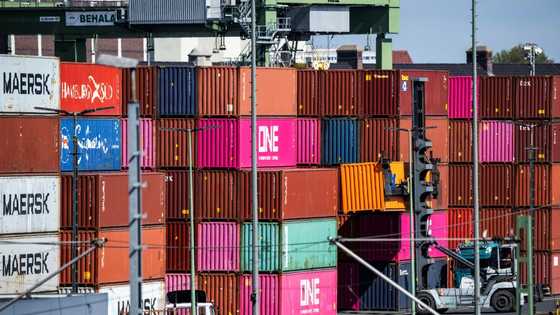 EU threatens to target US cars, planes if Trump tariff talks fail