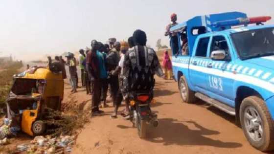 Innalillahi: Motar da ta dauko masu zuwa 'party' ta yi karo da motar yashi, mutum 20 sun mutu