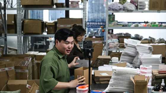 Young Chinese seek alternative jobs in shifting economy