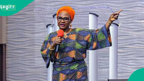 "Don Allah ka taimaka," Malamar coci ta durkusa a kan gwiwa, ta roki Ministan Abuja, Wike
