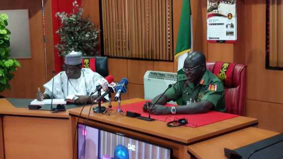 Gwamnan APC ya kaiwa Buratai ziyarar ta'aziyar rasuwar Janar Alkali (Hotuna)