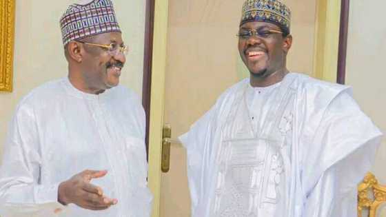 2023: APC Ta Hargitse a Jihar Arewa Yayin da Wani Sanatan Jam'iyyar Ya Gana da Ɗan Takarar PDP