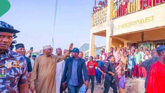 Video: Atiku visits alma mater in Adamawa, presents scholarships, awards to best students