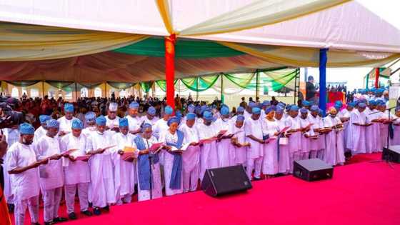 Lagos governor Babajide Sanwo-Olu swears in 57 council chairmen