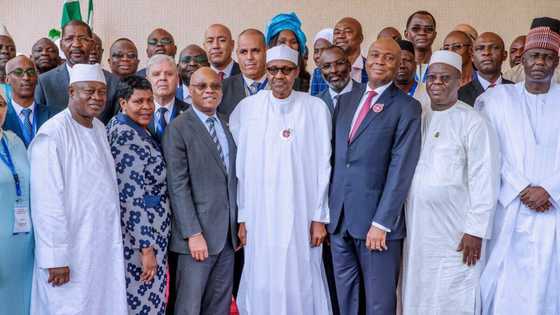 Girman ka shine gaggauta sa hannu a kudirin dokar zaben 2018 - Saraki ga Buhari