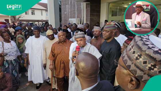 Breaking: PDP finally reacts as Wike seals its national headquarters, video trends