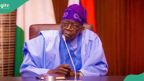 Bola Tinubu ya kai ziyara fadar fitaccen Sarki, ya yi magana mai jan hankali kan gwamnan da ya rasu