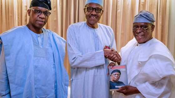 Dubi Hotunan shugaba Buhari yayin ganawar sirri da manyan baki daga jihar Ogun a fadar sa ta Villa