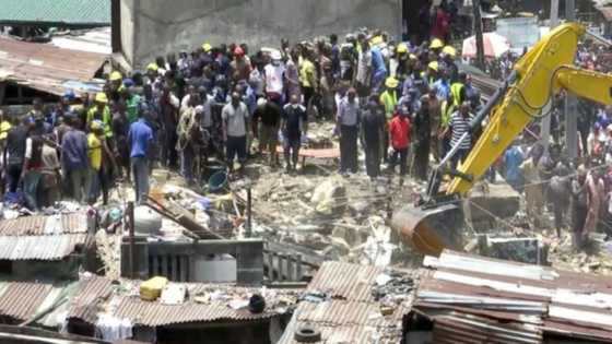 ‘Dana ya nemi inyi masa addu’a kafin ya fita – Mahaifin wani yaro da ya mutu a rushewar gini