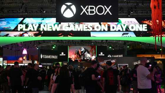 Microsoft seeks to win over new players at gamer gathering