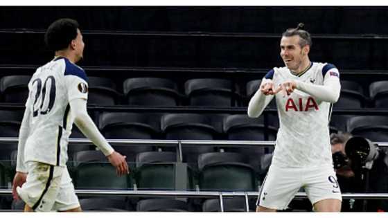 Gareth Bale scores world class goal as Tottenham progress to Europa League last 16