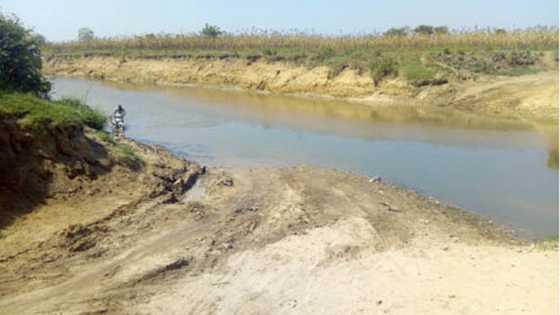 Yadda matashi dan shekara 22 ya nitse cikin kogi a Kano