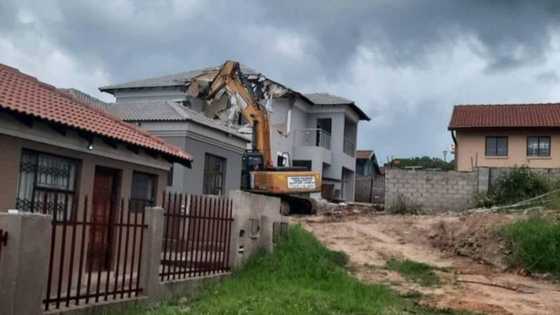 Businessman allegedly demolishes house he built for bae after she broke up with him