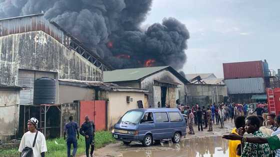 An tafka asara yayin da gobara ta lamushe fitaccen kamfanin robobi a jihar kasuwanci