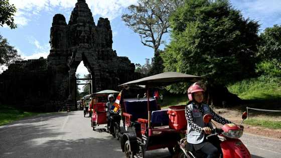 Cambodia's women tuk-tuk drivers fighting prejudice