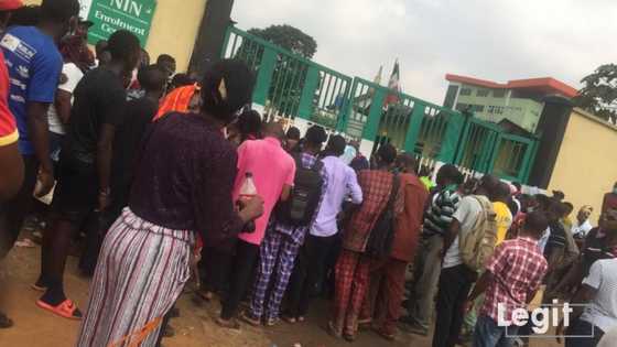 BREAKING: Bar outgoing calls on all unregistered lines - Buhari's govt orders telcos