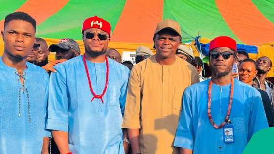 Super Eagles goalkeeper Stanley Nwabali buries late parents, Kanu Nwankwo shows support