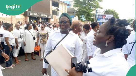 Hundreds of women march in Port Harcourt streets, back state of emergency in Rivers, video trends