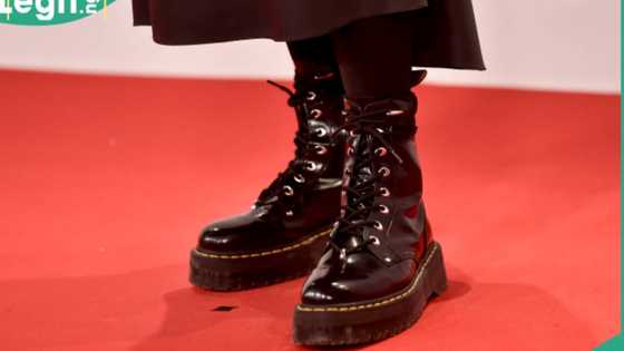 Man shares disappointing shoe design he got from vendor, netizens react: "Waka fast first"